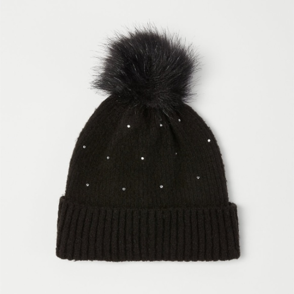 Ann Taylor pearlized faux fur pom pom hat Ann Taylor | Accessories | Ann Taylor Pearlized Faux Fur Pom  main image 3